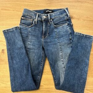 Express Medium Wash Mid/High Rise Front Ankle Split Skinny Denim Jeggins 00R